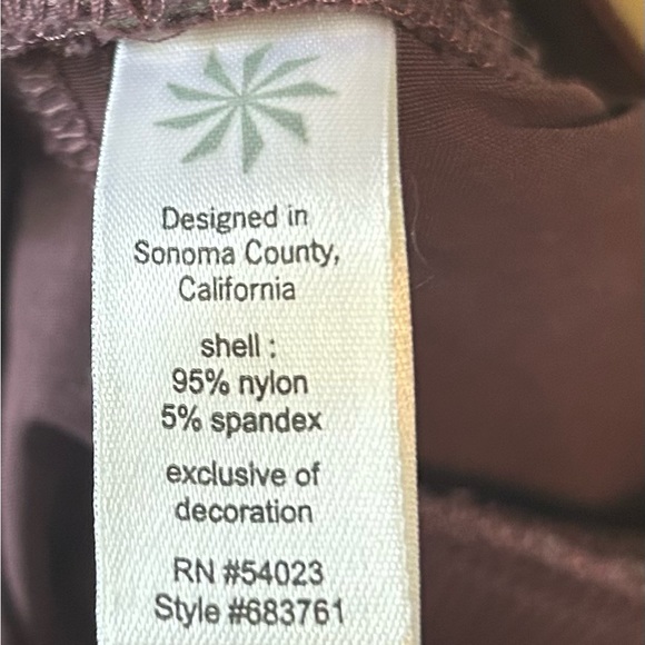 ATHLETA Dipper 2 size 10 hiking pants eggplant in colour. excellent condition - Picture 7 of 9